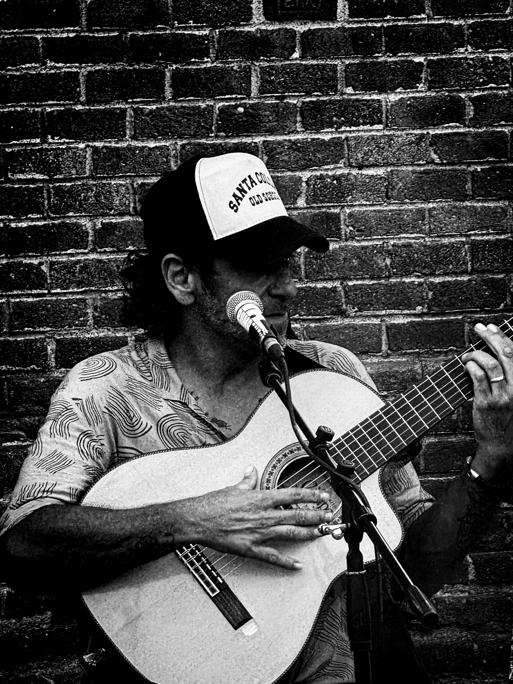 Street guitarist