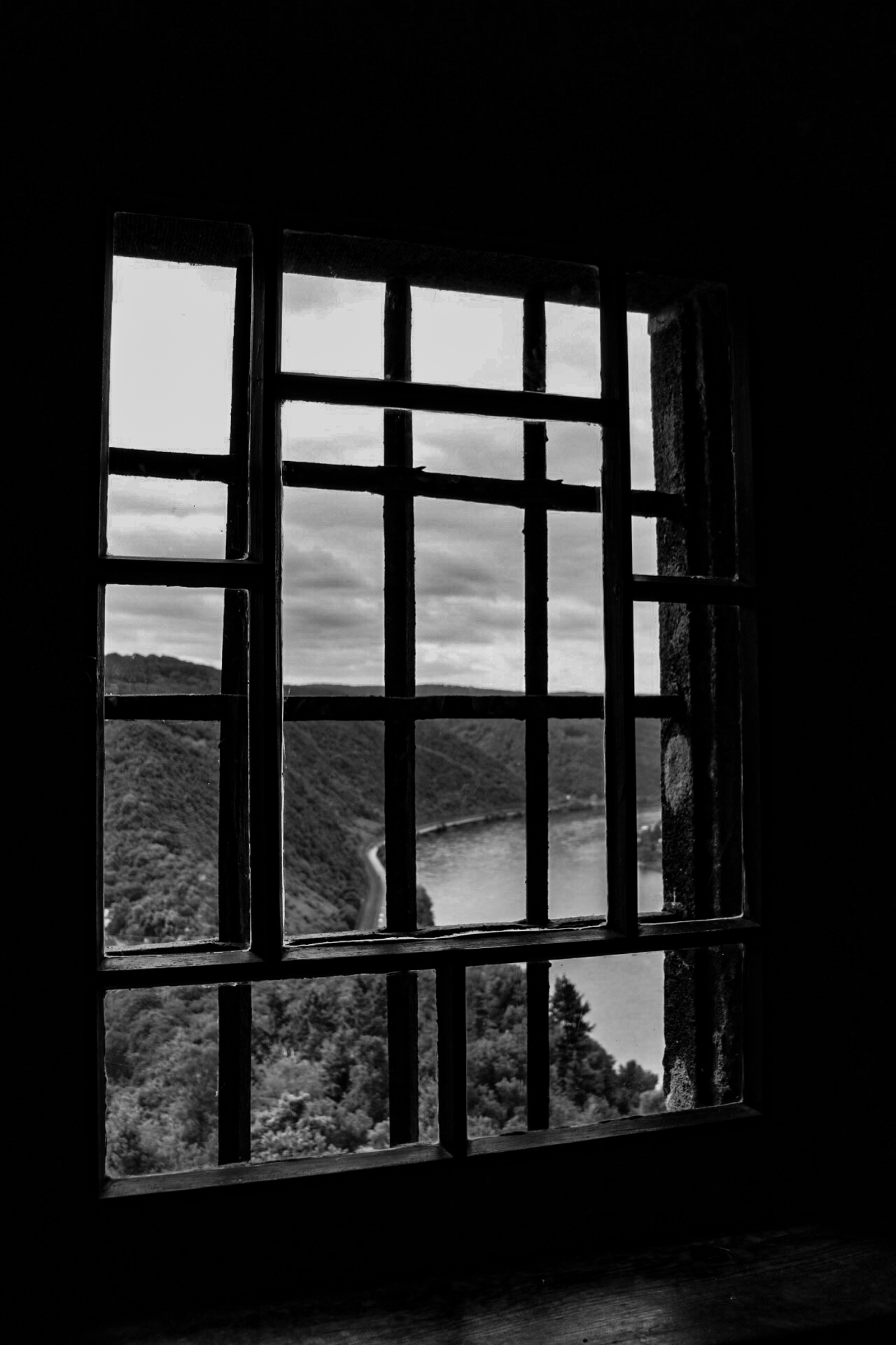 River out castle window